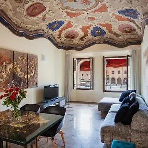 Urbanicooh Paracelso - Piazza Maggiore View Appartement